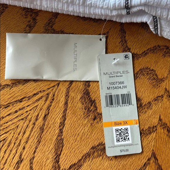 Multiples - Black & White Button Down Top - Picture 6 of 8